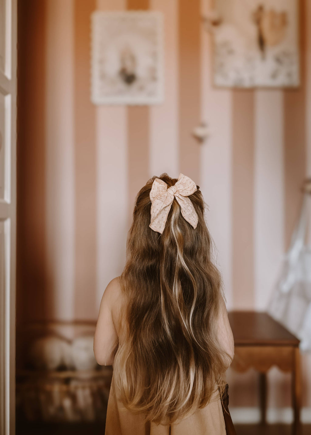 Noeud barrette Fable Bow - pois rose poudré