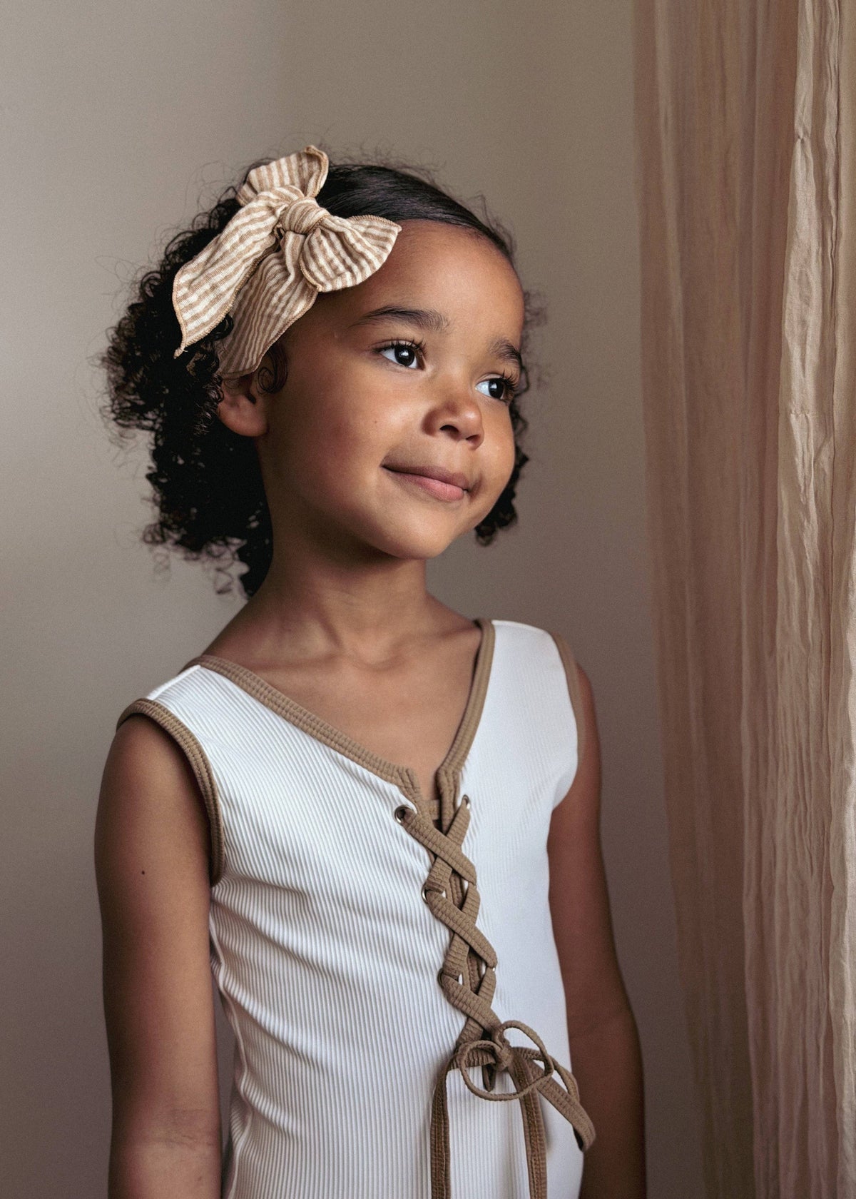 Noeud barrette Fable Bow - Lignes caramel